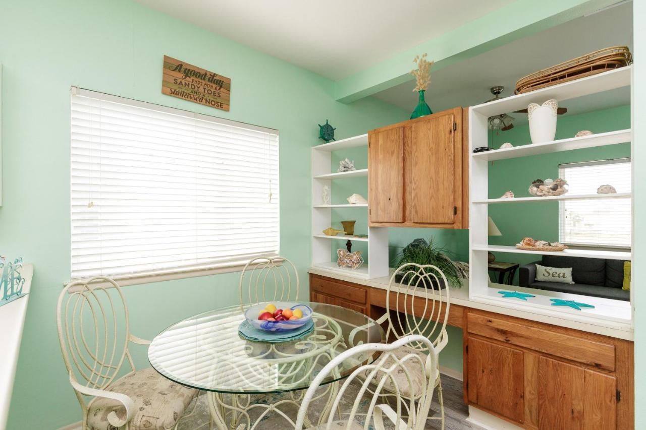 Affordable Family Condo -Walking Distance To Beach By Mustang Island, Sleeps Four, 2025 Traveler Award Corpus Christi Exteriör bild